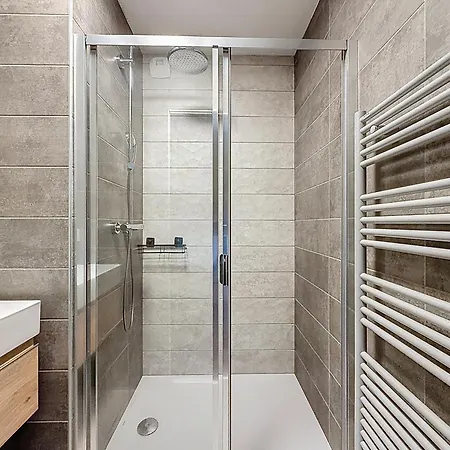 Les Rennes - - 6 Pers - Jacuzzi *